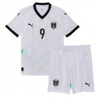 Camiseta Austria Marcel Sabitzer #9 Visitante Equipación para niños Eurocopa 2024 manga corta (+ pantalones cortos)